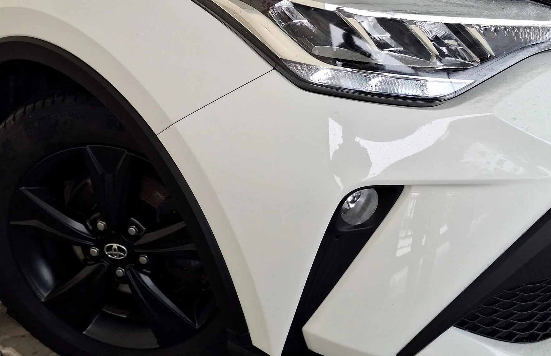 Zunanja slika - Toyota C-HR - 1.8 Hybrid C-ENTER Smart E-CVT•VL.KLJUKA•KAMERA• - 7