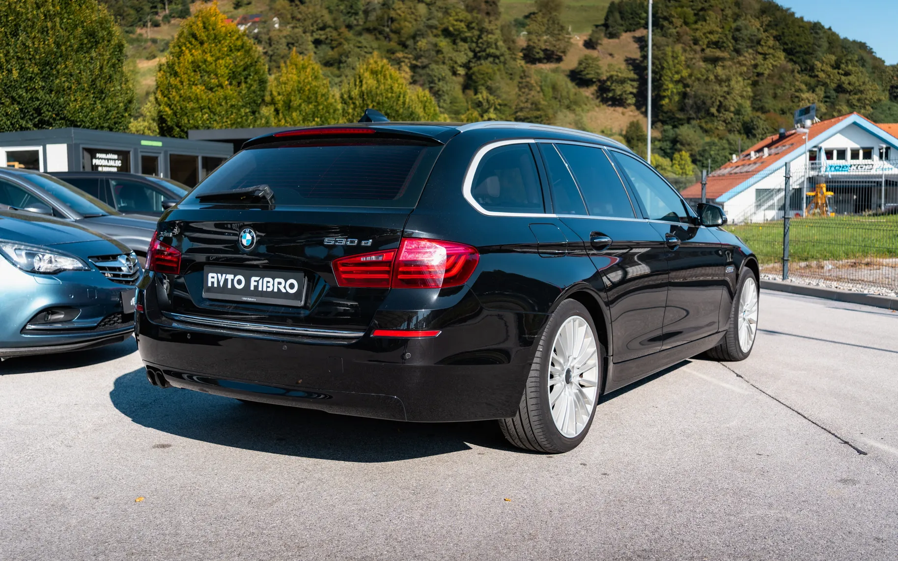 Zunanja slika - BMW Serija 5 - 530d xDrive touring Avt. - 4