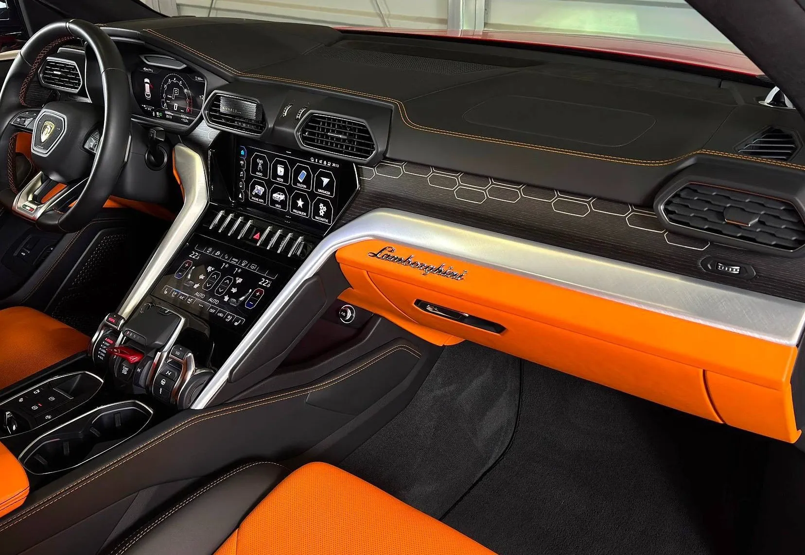 Zunanja slika - Lamborghini Urus - 650KM - PANORAMA - GRET. HLAJ. - KAMERA - HUD ... - 13