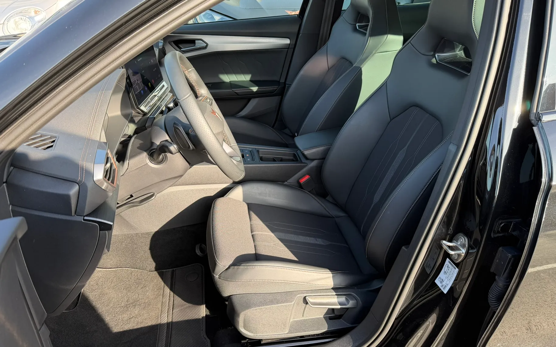 Zunanja slika - Cupra Formentor - 1.4 e-HYBRID 180 kW 245 KM 6-DSG VZ - 11