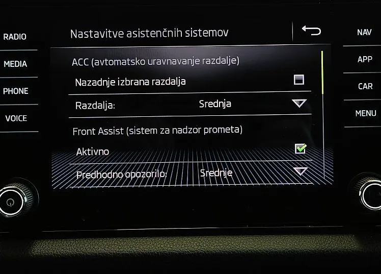 Zunanja slika - Škoda Kodiaq - 2.0TDI-190KM-DSG-4X4-FULLED-KAMERA-VEL-NAVI-TEMP- - 17