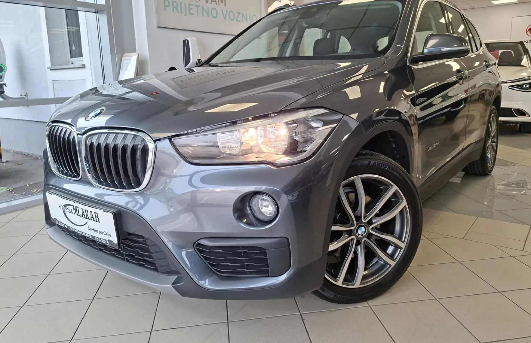 Zunanja slika - BMW X1 - serija :  xDrive18d Advantage-NAVI-ODLIČEN- - 2