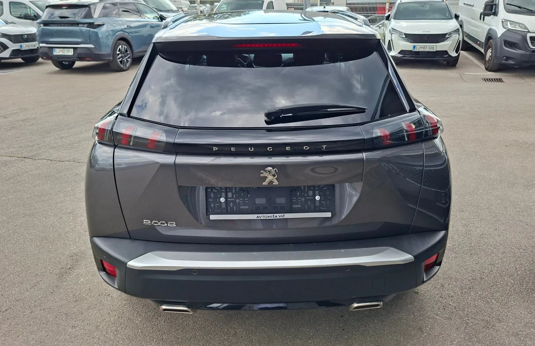 Zunanja slika - Peugeot 2008 - 1.2 PureTech 130 S S Allure Pack Avt. + KLJUKA - 4