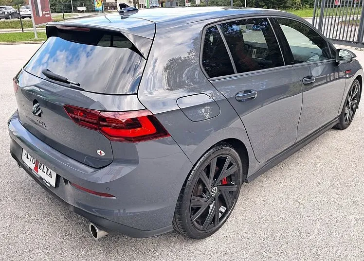 Zunanja slika - VW Golf - .2.0 TSI GTI 180KW  245  - samo 53100km - 5