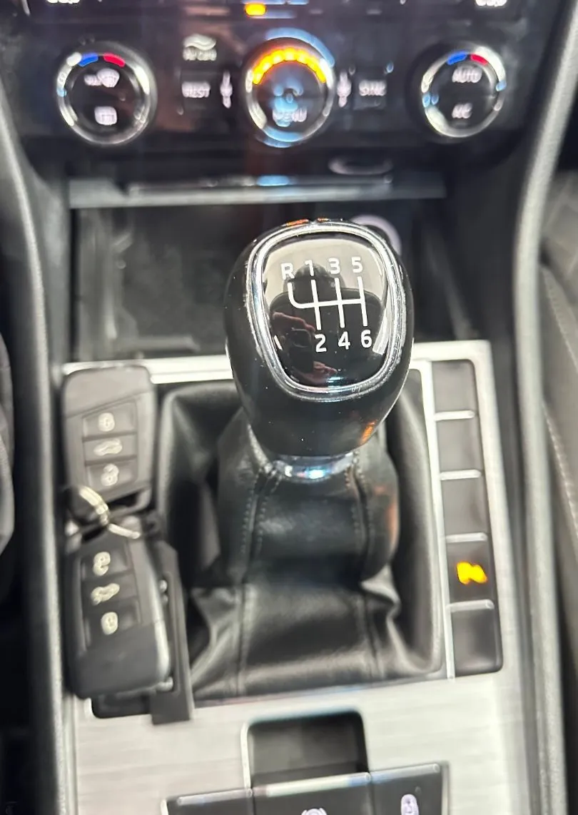 Zunanja slika - Škoda Superb - 2.0 TDI.NEMŠKI+4ALU.NAVI.LIMOZINA.TOP CENA - 15