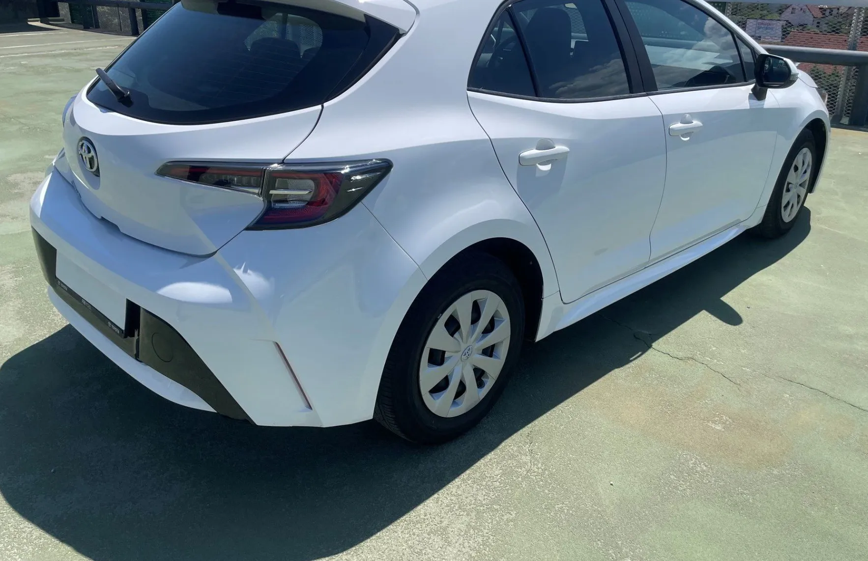 Zunanja slika - Toyota Corolla - 1.2 Turbo Terra KAMERA. - 4