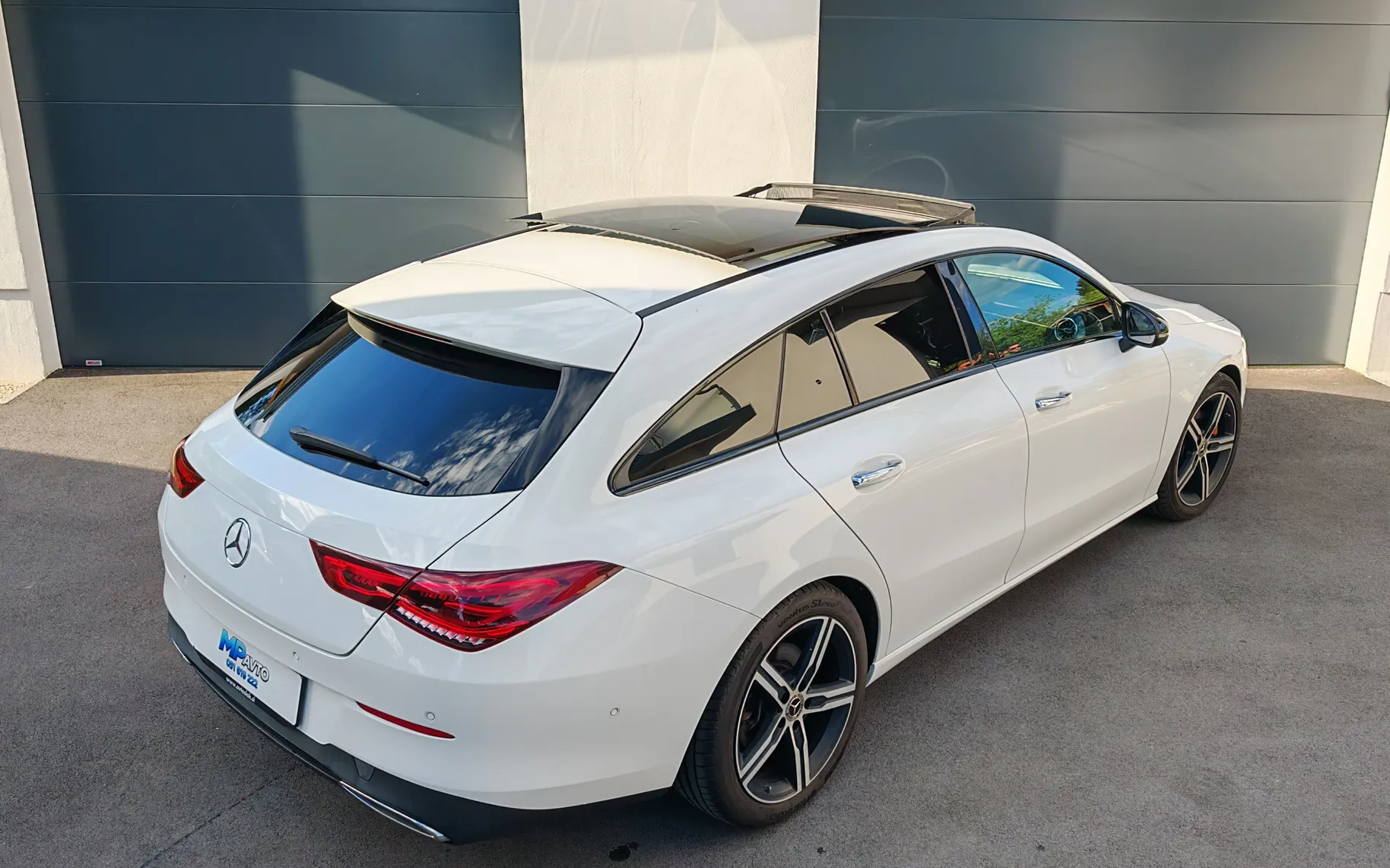 Zunanja slika - Mercedes-Benz CLA-Razred - Shooting Brake 220 d 190hp Pano 360° Full Led - 7