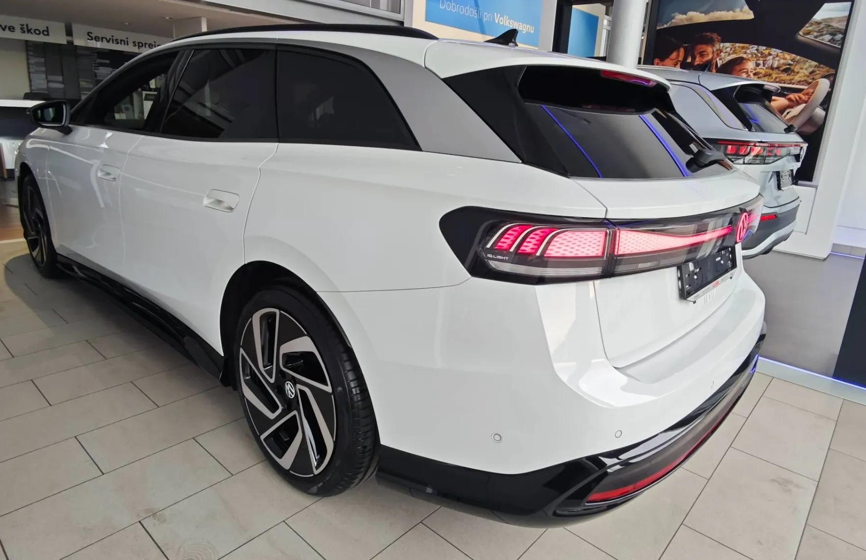 Zunanja slika - Volkswagen ID.7 - Pro S 4ALL Limited 210kW| Cena za podjetja 38964 - 4