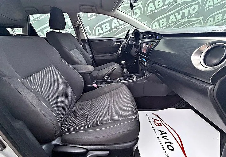 Zunanja slika - Toyota Auris - 1.6 TS+97KW+SLO+ALU+XENON+PRIKLOP+BREZ POLOGA+TOP - 10