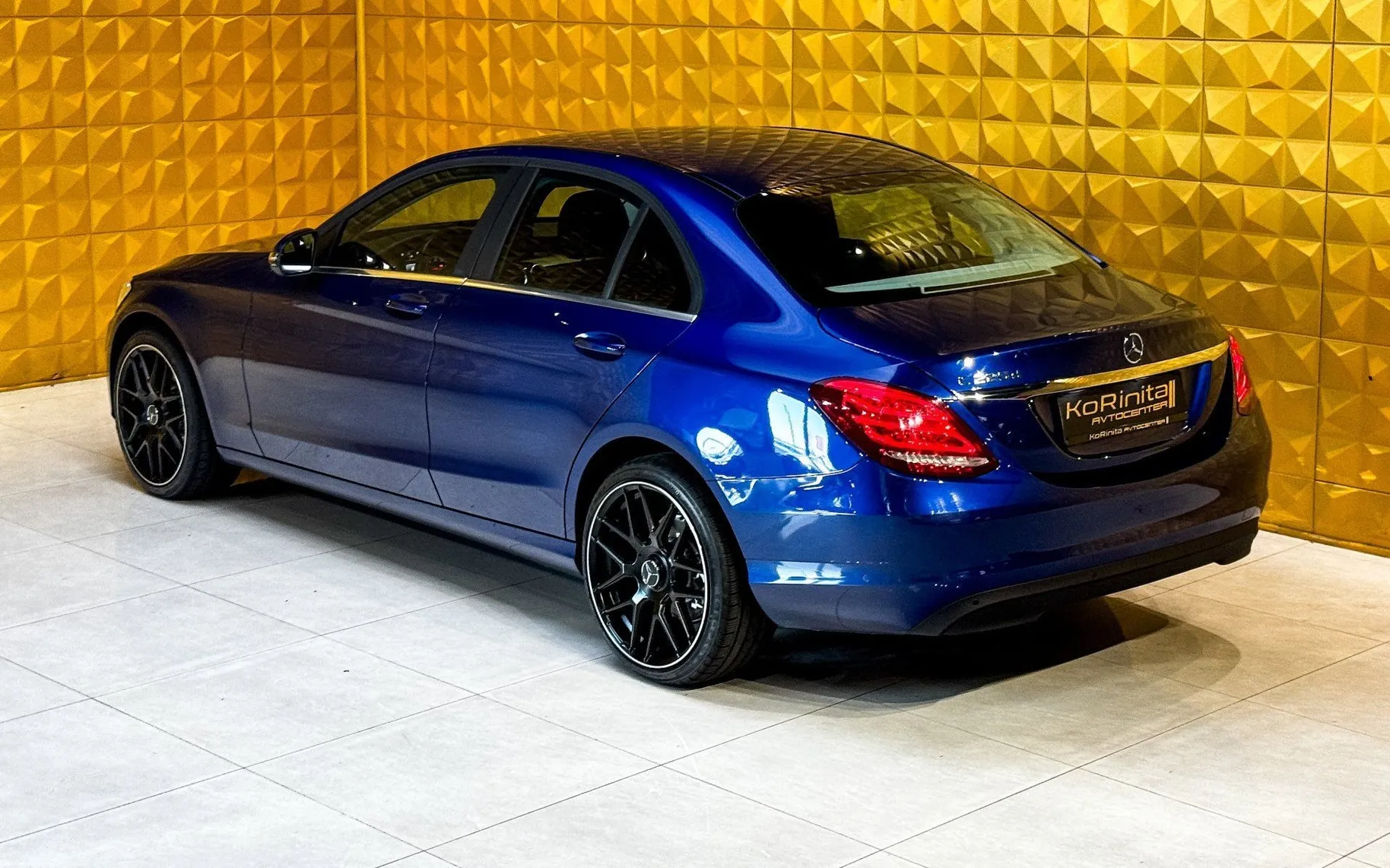 Notranja slika - Mercedes-Benz C-Razred - C 220 d  - NAVI-TEMP - 8