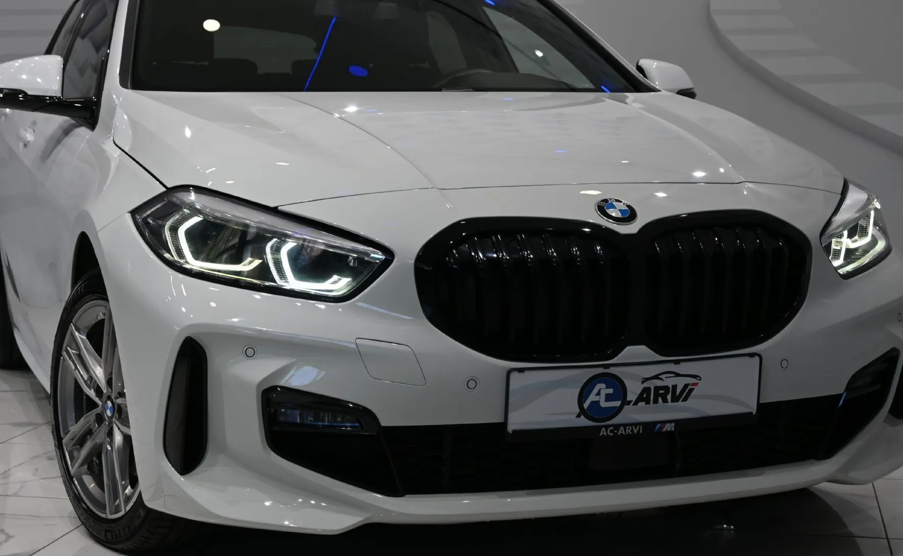 Zunanja slika - BMW Serija 1 - : 118i M Sport-ADAPT.LED-PDC-TEMP - 1
