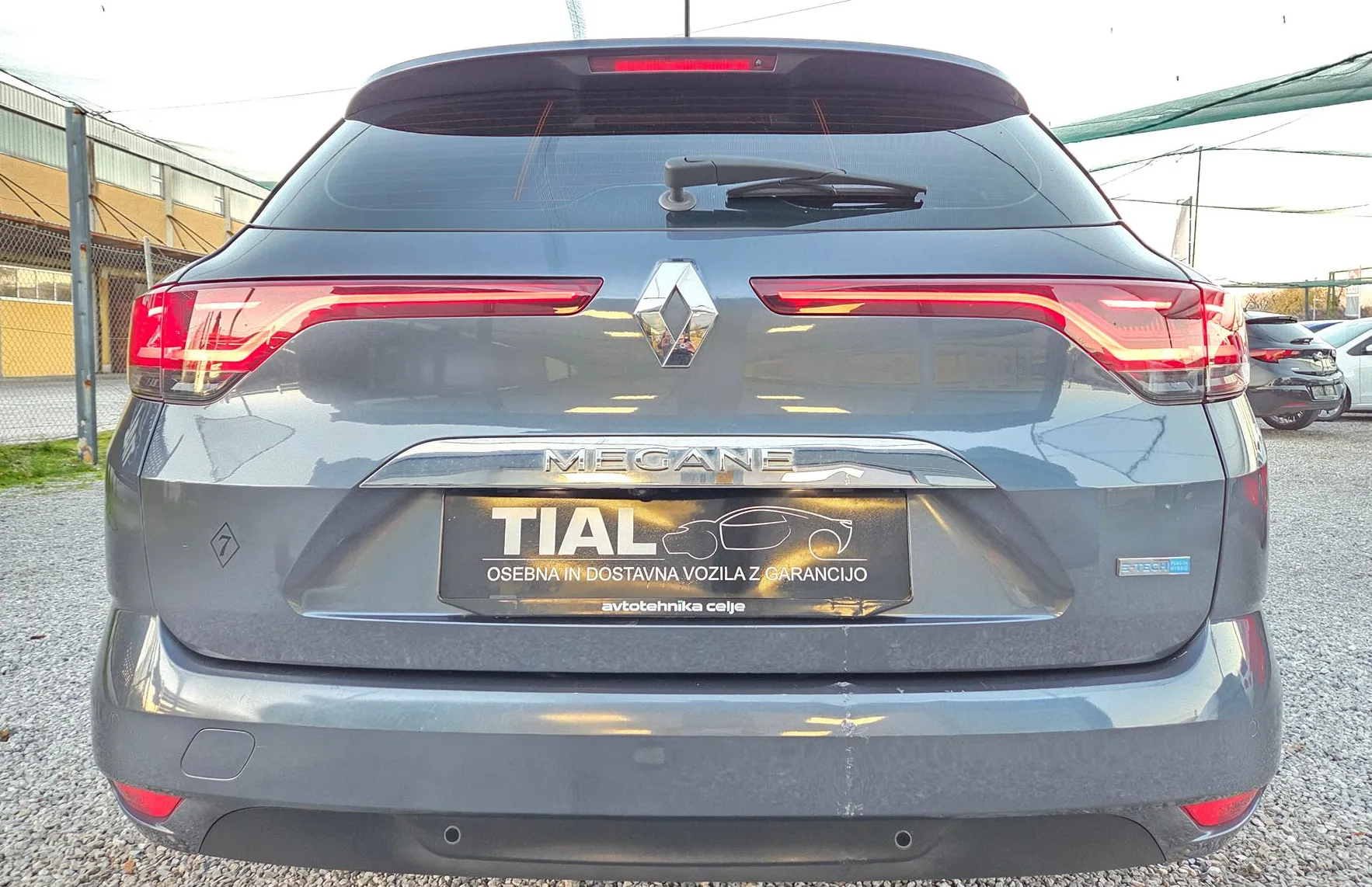 Zunanja slika - Renault Mégane - Megane 1.6 AVT ELEKTRIKAHYBRID-VIRTUAL-LED-NAVI-ACC-2XPDC - 6
