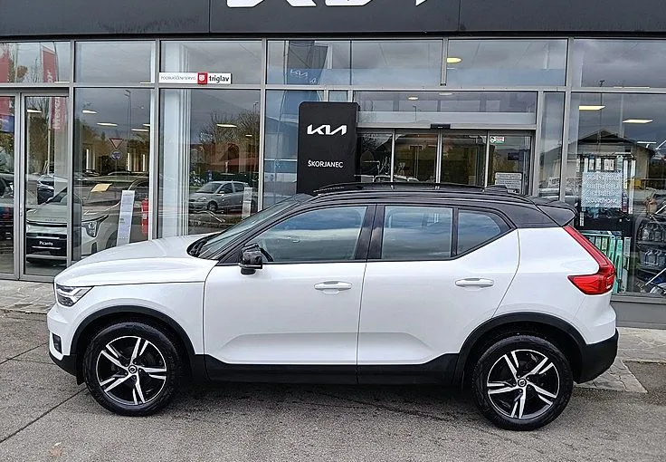 Zunanja slika - Volvo XC40 - 2.0 D3 R-Design 2WD -VIRTUAL -KAMERA -MEMORY - 3