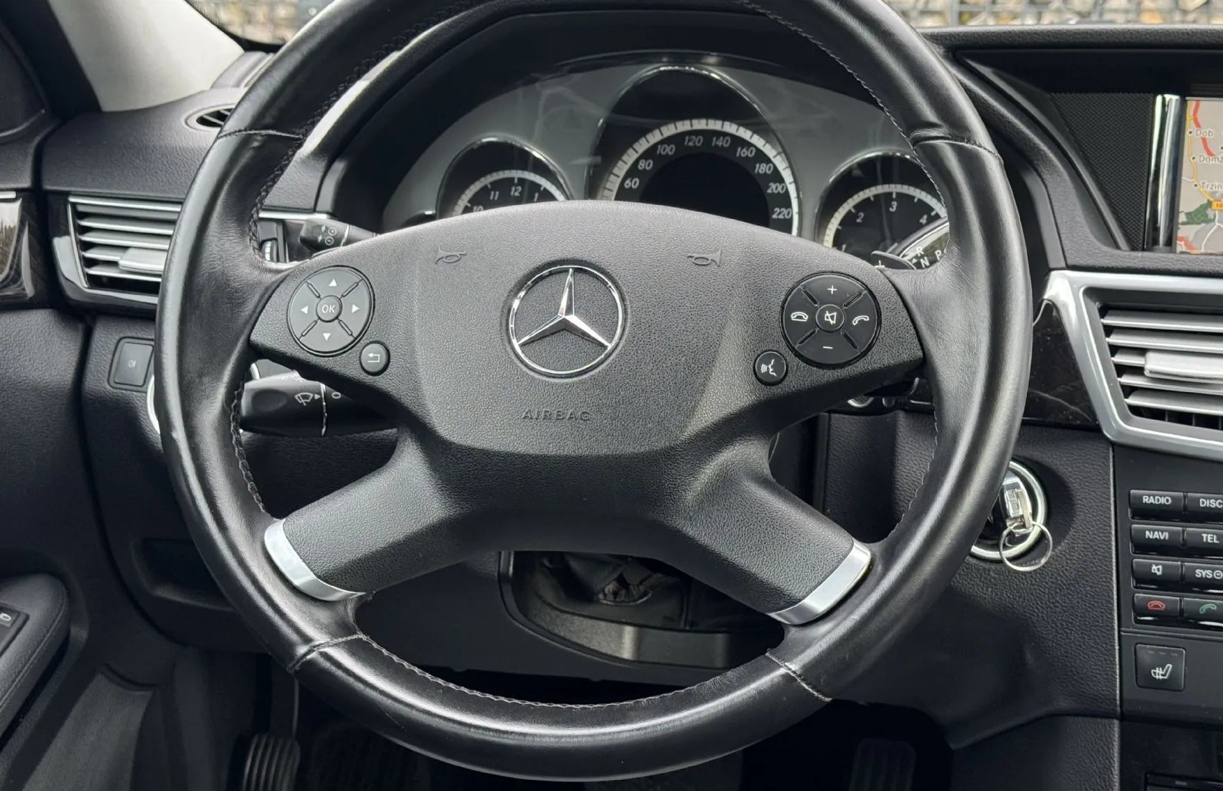 Zunanja slika - Mercedes-Benz E-Razred - E 220 CDI AVANTGARDE AVT GR SED NAVI PDC ACC - 12