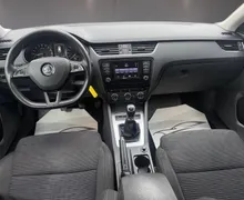 Notranja slika - Škoda Octavia - Combi 2.0 TDI Elegance - 8 - Predogledna slika
