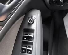 Zunanja slika - Audi Q5 - QUATTRO 2.0 TDI 177PS-REDNO SERVISIRAN-ODLIČEN - 18 - Predogledna slika