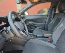 Notranja slika - Volkswagen T-Roc - 1.5 eTSI R-Line DSG 150KM - 7 - Predogledna slika