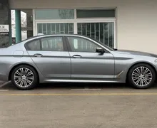 Zunanja slika - BMW Serija 5 - : M550i xDrive – masaža. HUD. M paket. WEBASTO - 4 - Predogledna slika