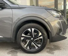 Zunanja slika - Peugeot 2008 - -1.2-PURETECH-130-NIGHT-EDITION-LED-360-SLO-1LAST - 7 - Predogledna slika