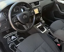 Notranja slika - Škoda Octavia - 1.6 TDI-NAVIGACIJA-LIZING ZA TUJCE-PDC-ODLIČEN- - 11 - Predogledna slika
