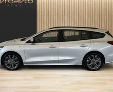 Notranja slika - Ford Focus - 1.0•ST-Line•LED•PDC•KAMERA•F1•NAVI•... - 8 - Predogledna slika
