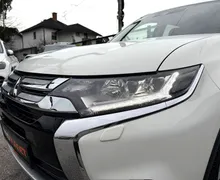 Zunanja slika - Mitsubishi Outlander - 2.2 DI-D 4WD AUT INSTYLE 7SEDEŽEV XENON ACC KAMERA - 9 - Predogledna slika