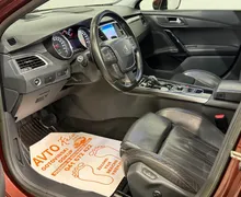Notranja slika - Peugeot 508 - RXH Hybrid4 2.0 HDi-4X4-BI-XENON-NAVI-PDC-F1-TEMPO - 9 - Predogledna slika