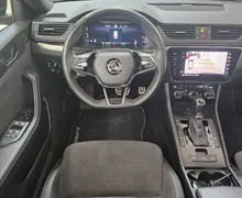 Notranja slika - Škoda Superb - 2.0 TDI Sportline Combi DSG 147 kW - 11 - Predogledna slika