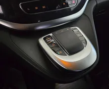 Notranja slika - Mercedes-Benz V-Razred - V 220 d Edition Lang-dolgi Avt. - LED.navi.kamera - 19 - Predogledna slika
