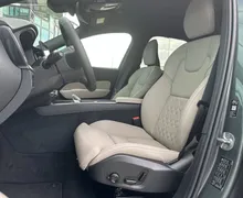 Notranja slika - Volvo XC60 - B5  P  AWD Plus Dark 3 leta garancije + 3 servisi - 10 - Predogledna slika