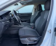 Notranja slika - Škoda Octavia - 2.0 TDI Ambition DSG-LED-PDC-Vzvr. kamera-AppConn. - 7 - Predogledna slika