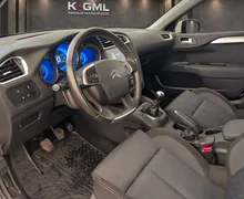 Notranja slika - Citroën C4 - 1.6 e-HDi 6 PRESTAV-NAVIGACIJA-TEMPOMAT-ODLIČEN - 9 - Predogledna slika