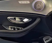 Zunanja slika - Mercedes-Benz E-Razred - 220d E63 LOOK•V8 SOUND•PANORAMA•BURMESTER•AMBIENT• - 13 - Predogledna slika