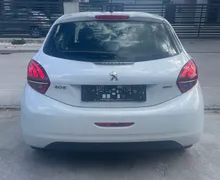 Zunanja slika - Peugeot 208 - 1.2 PureTech 82 ALLURE biserno bele barve - 6 - Predogledna slika