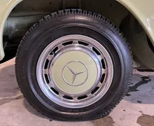 Zunanja slika - Mercedes-Benz E-Razred - 115 200D - KOT NOV - VOZILO V PRVI BARVI - 11 - Predogledna slika