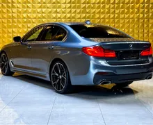 Notranja slika - BMW serija 5: - 520d AUT. M Sport-LED-VIRTUAL-GRETJE-KAMERA - 9 - Predogledna slika