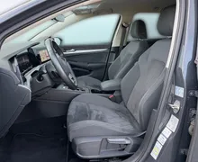 Notranja slika - Volkswagen Golf Variant - 2.0 TDI BMT Life DSG-IQ Light-Vl.kljuka-ACC-Kamera - 7 - Predogledna slika