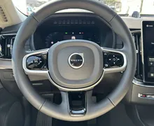 Notranja slika - Volvo XC90 - T8 AWD PLUG-IN HYBRID ULTRA DARK – 7 SEDEŽEV - 14 - Predogledna slika