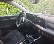 Notranja slika - Volkswagen Golf - style 1,5 etsi - 8 - Predogledna slika