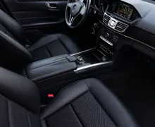 Notranja slika - Mercedes-Benz E-Razred - 220D-AUT-AVANTGRADE-FUL LED-LIZING ZA TUJCE - 7 - Predogledna slika