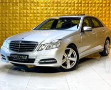 Zunanja slika - Mercedes-Benz E-Razred - E 220 CDI AUT.-PANO.-GRETJE-PDC-NAVI-F1... - 5 - Predogledna slika
