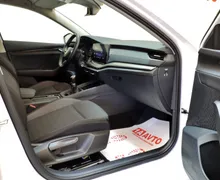 Zunanja slika - Škoda Octavia - Combi 2.0 TDI Ambition AVT. KLIMA-KAMERA-KOT NOVA - 11 - Predogledna slika