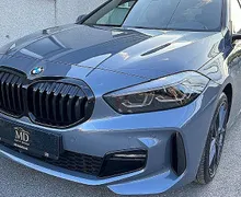 Zunanja slika - BMW Serija 1 - : 118i M SPORT-VIRTUAL-GRETJE SEDEŽEV-FUL LED - 3 - Predogledna slika