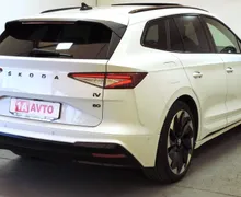 Zunanja slika - Škoda Enyaq - IV 80 Sport Line PANORAMA-ALCANTARA-KAMERA - 5 - Predogledna slika