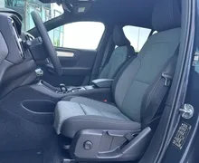Notranja slika - Volvo XC40 - B3 P Core AT DCT 3 leta garancije + 3 servisi... - 10 - Predogledna slika