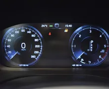 Zunanja slika - Volvo XC60 - D4 Avt. RDesign ACC-KLESS-KLJUKA-BLIS-HARMANKARDON - 8 - Predogledna slika