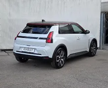 Zunanja slika - Renault 5 E-tech - Techno EV40 + Paket Zima+Udobje+Vožnja+Parkiranje - 5 - Predogledna slika
