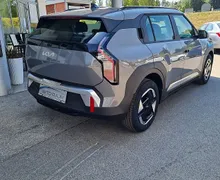 Zunanja slika - KIA EV3 - 58.3 kWh baterija. 150 kW  204 KM  Star - 5 - Predogledna slika