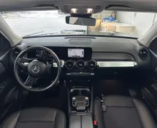 Notranja slika - Mercedes-Benz GLB-Razred - GLB 200 d 4MATIC Avt.NEMŠKI.KAMERA.PANORAMA.NAVI - 17 - Predogledna slika