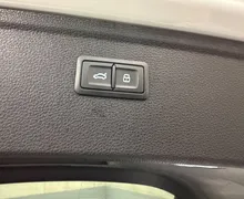 Notranja slika - Audi Q5 - quattro 50 TDI S line-LED-Mrtvi kot-360 kam - 8 - Predogledna slika